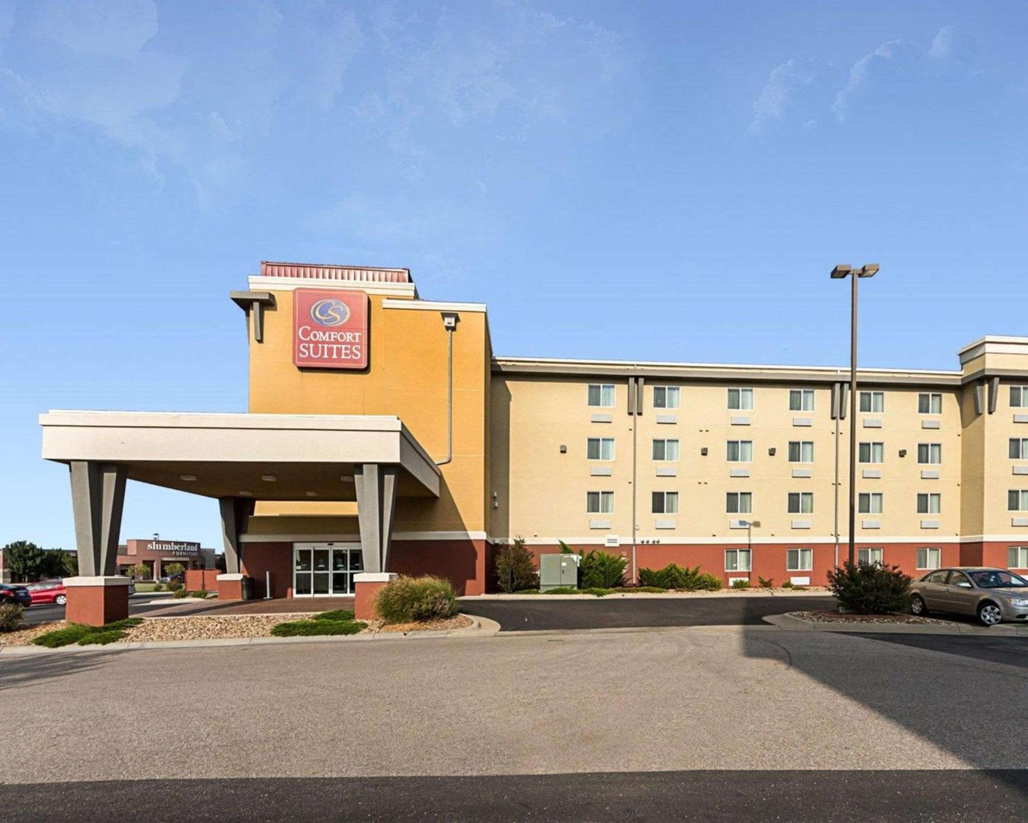 Comfort Suites Airport Уичита Екстериор снимка